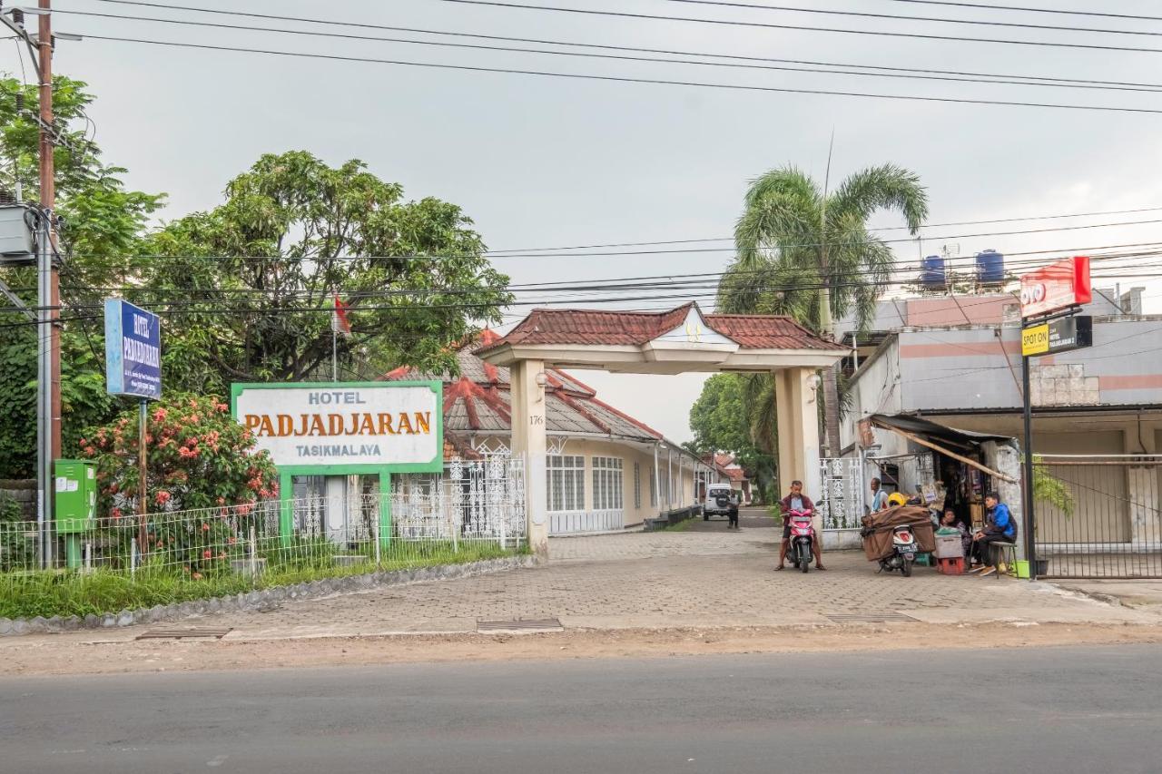 Super Oyo 2346 Hotel Padjadjaran 1 Tasikmalaya Exteriör bild